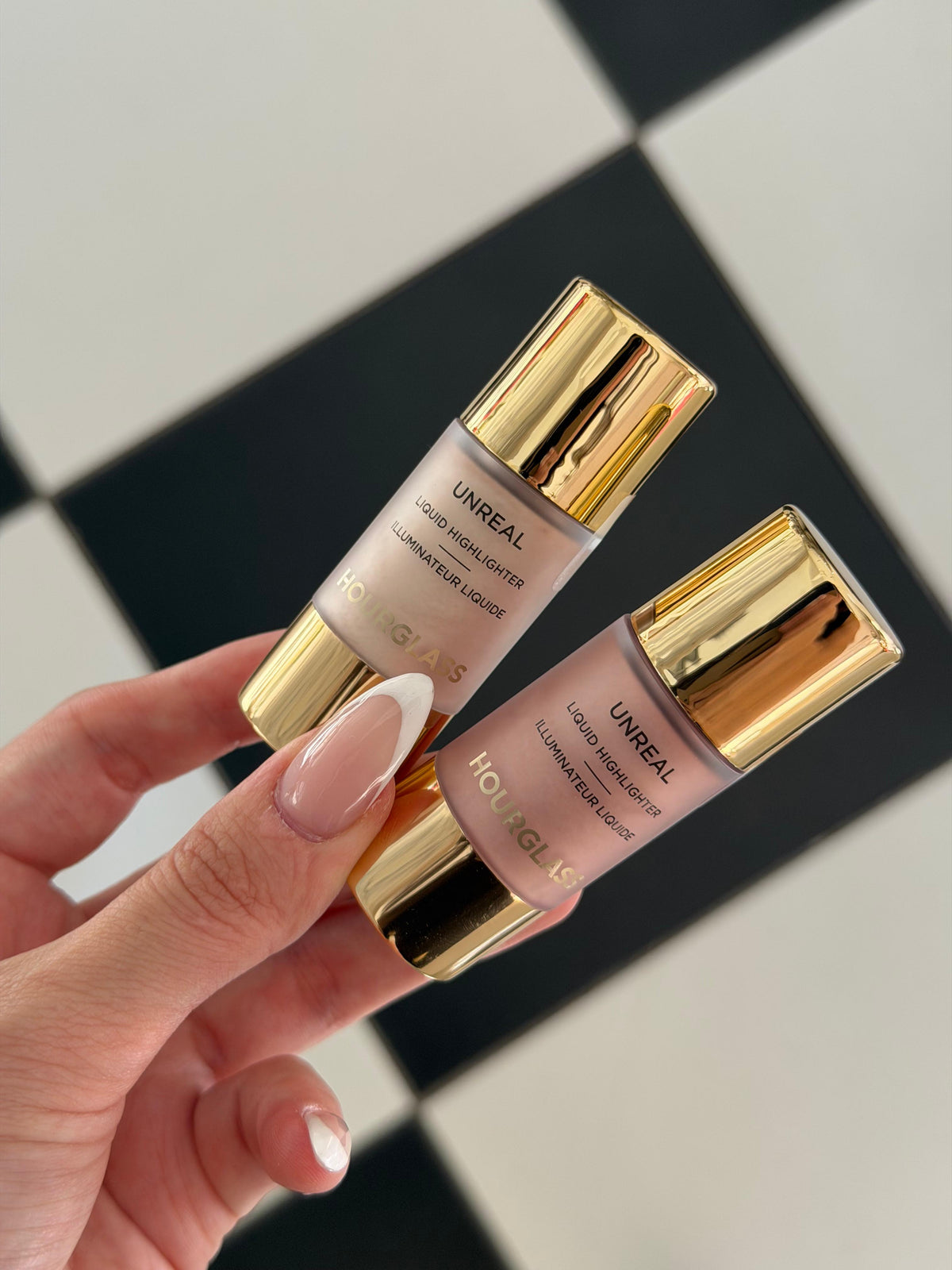 HOURGLASS Unreal Radiant Glow Liquid Highlighter - Evoke
