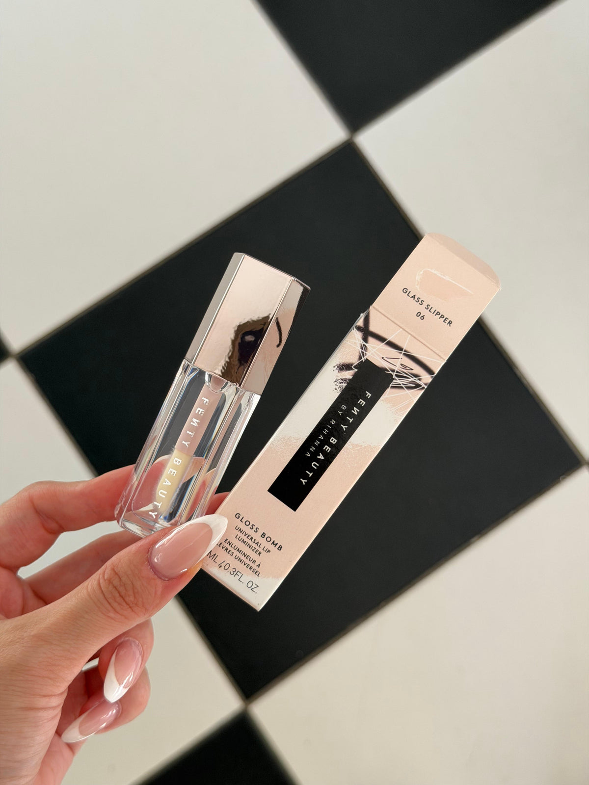 FENTY BEAUTY Gloss Bomb Universal Lip Luminizer (06)