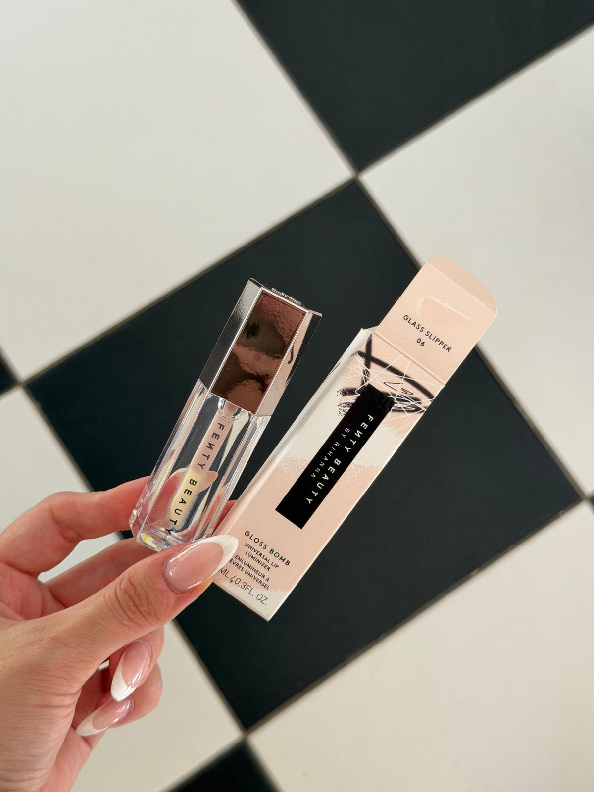 FENTY BEAUTY Gloss Bomb Universal Lip Luminizer (06)