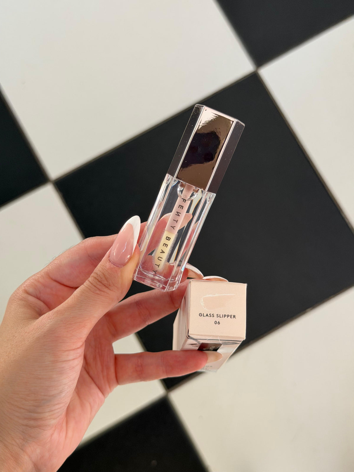 FENTY BEAUTY Gloss Bomb Universal Lip Luminizer (06)