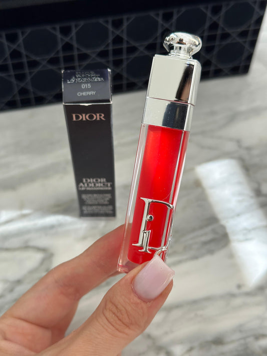 DIOR Addict Lip Maximizer (015)
Plumping Gloss - Instant and Long-Term Volume Effect - 24h Hydration