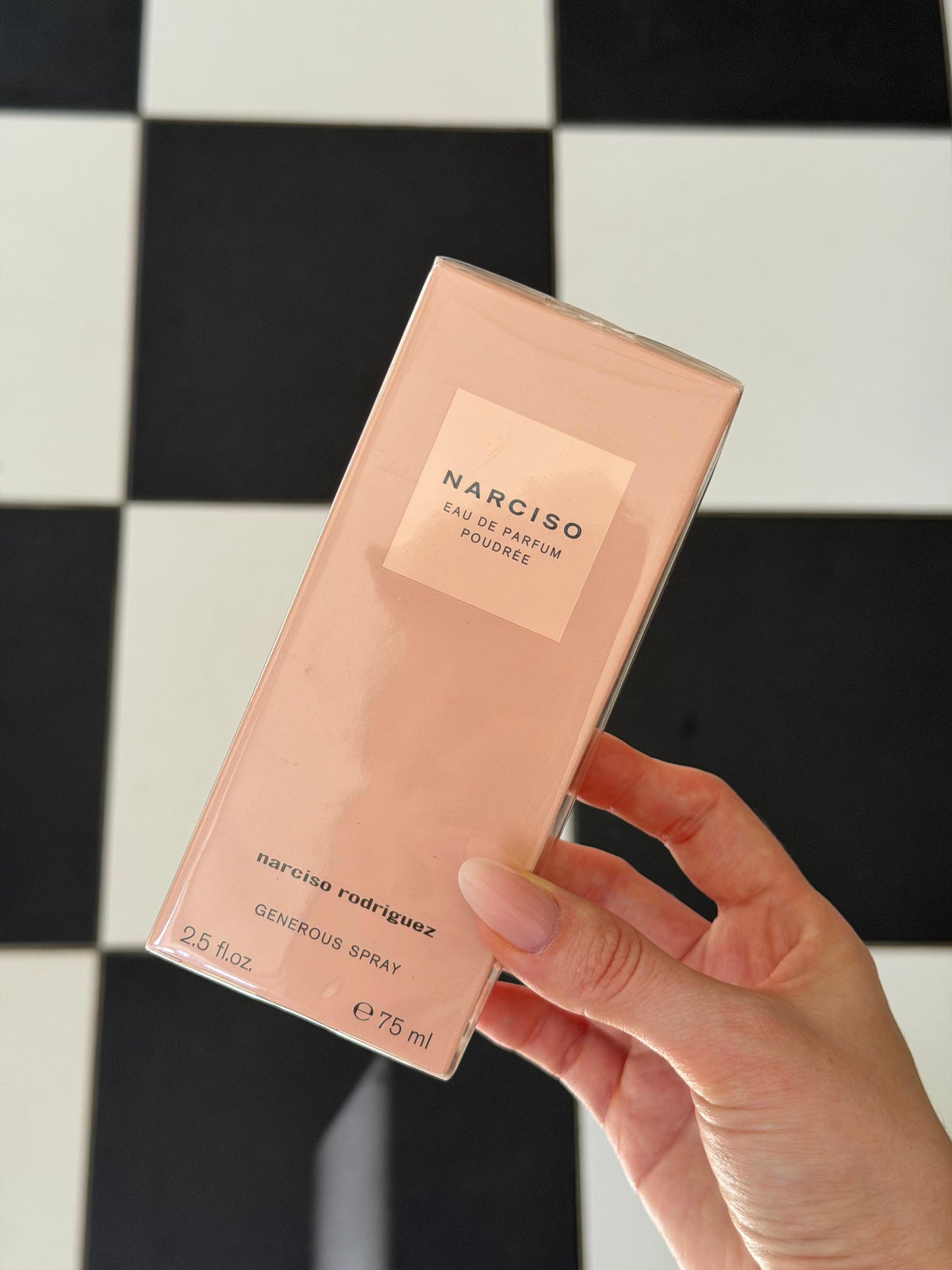 NARCISO RODRIGUEZ Poudree Eau De Parfum - Generous Spray