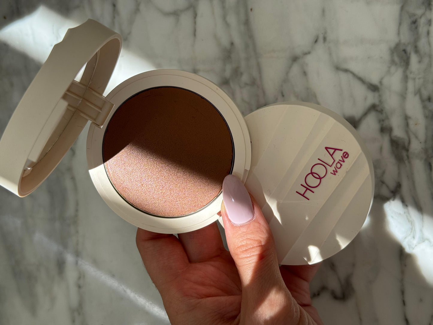 BENEFIT Hoola Wave Cream Bronzer Balm