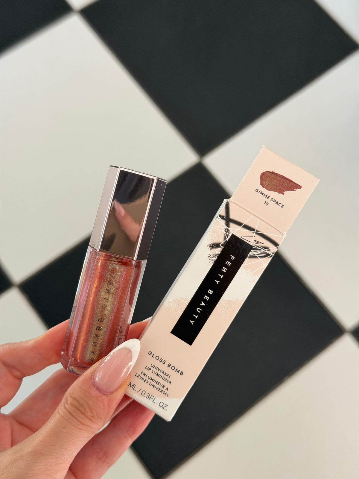 FENTY BEAUTY Gloss Bomb Universal Lip Luminizer (15)
