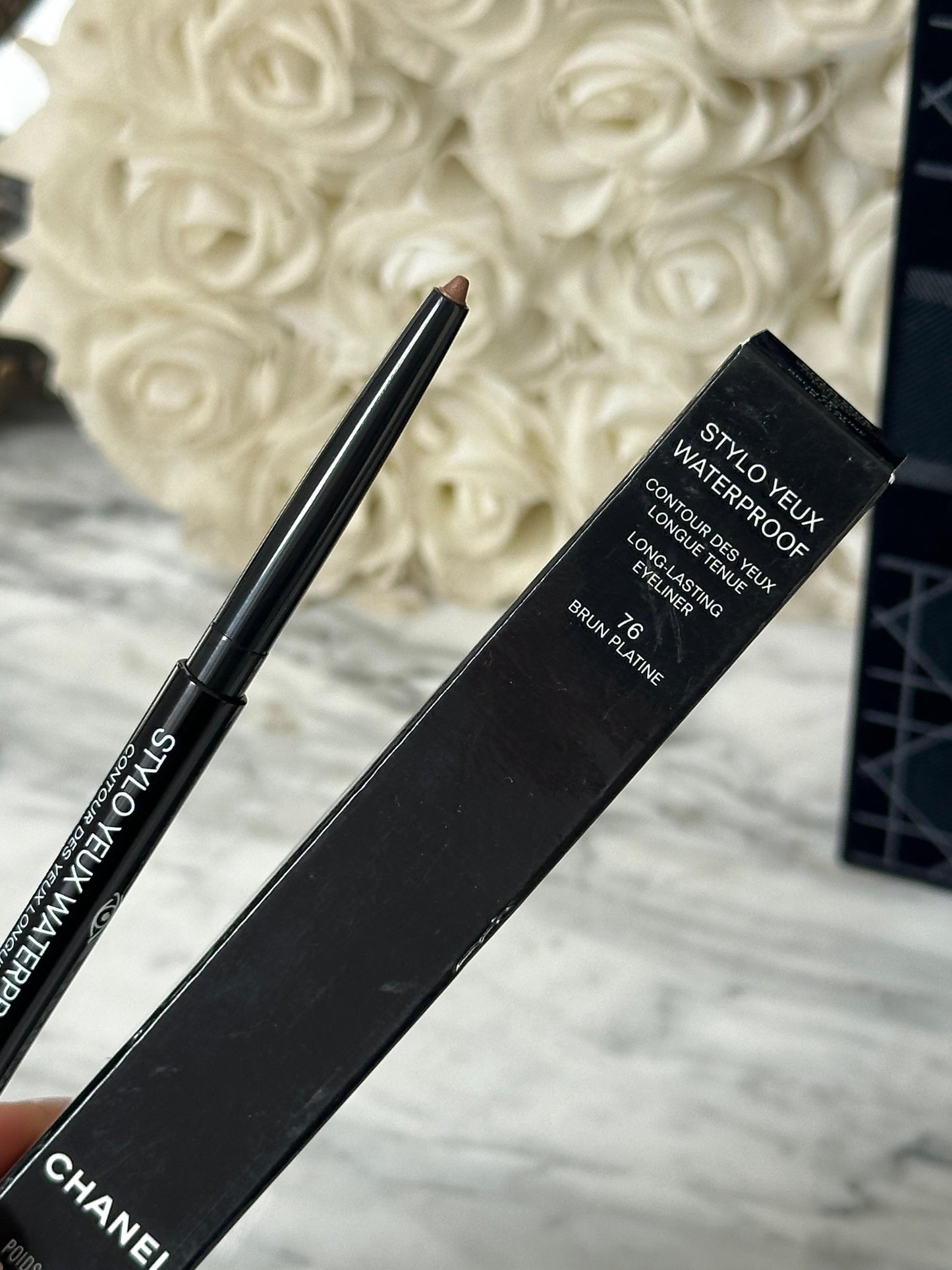 CHANEL Stylo Eyes Waterproof (76)
Long-Lasting Eyeliner