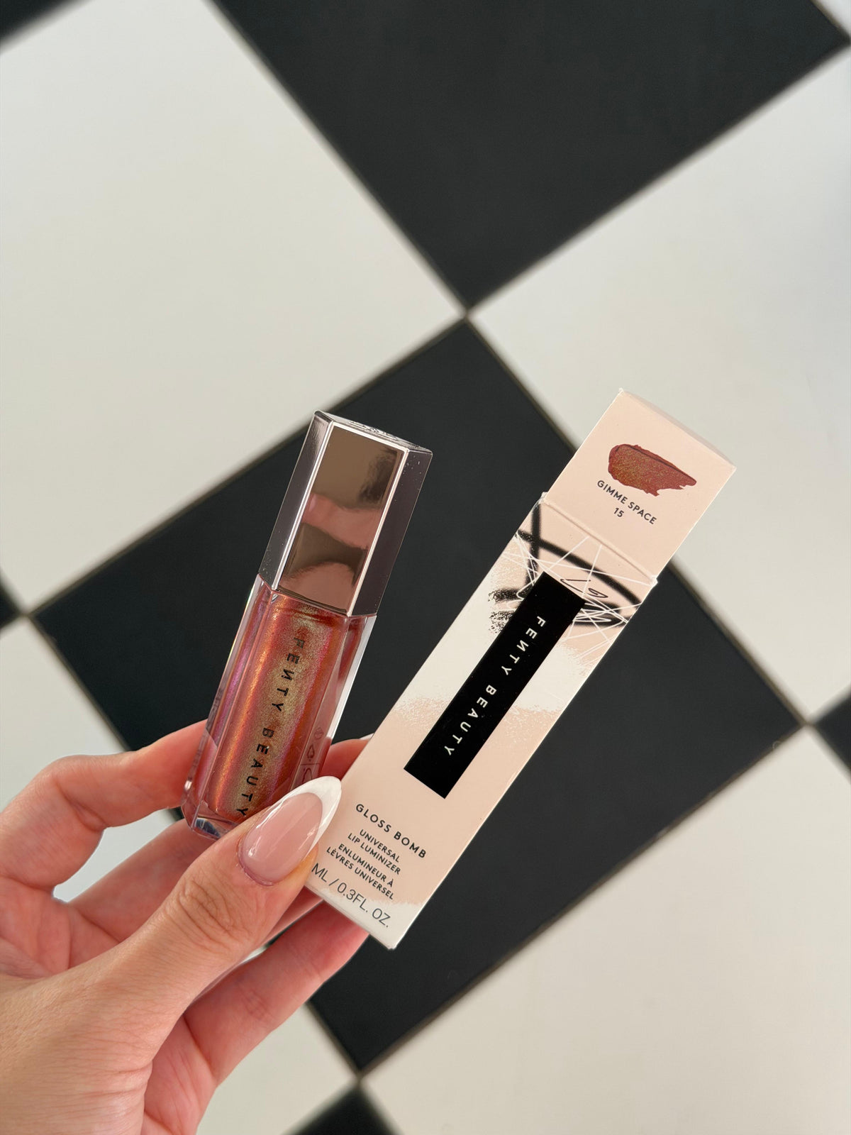 FENTY BEAUTY Gloss Bomb Universal Lip Luminizer (15)