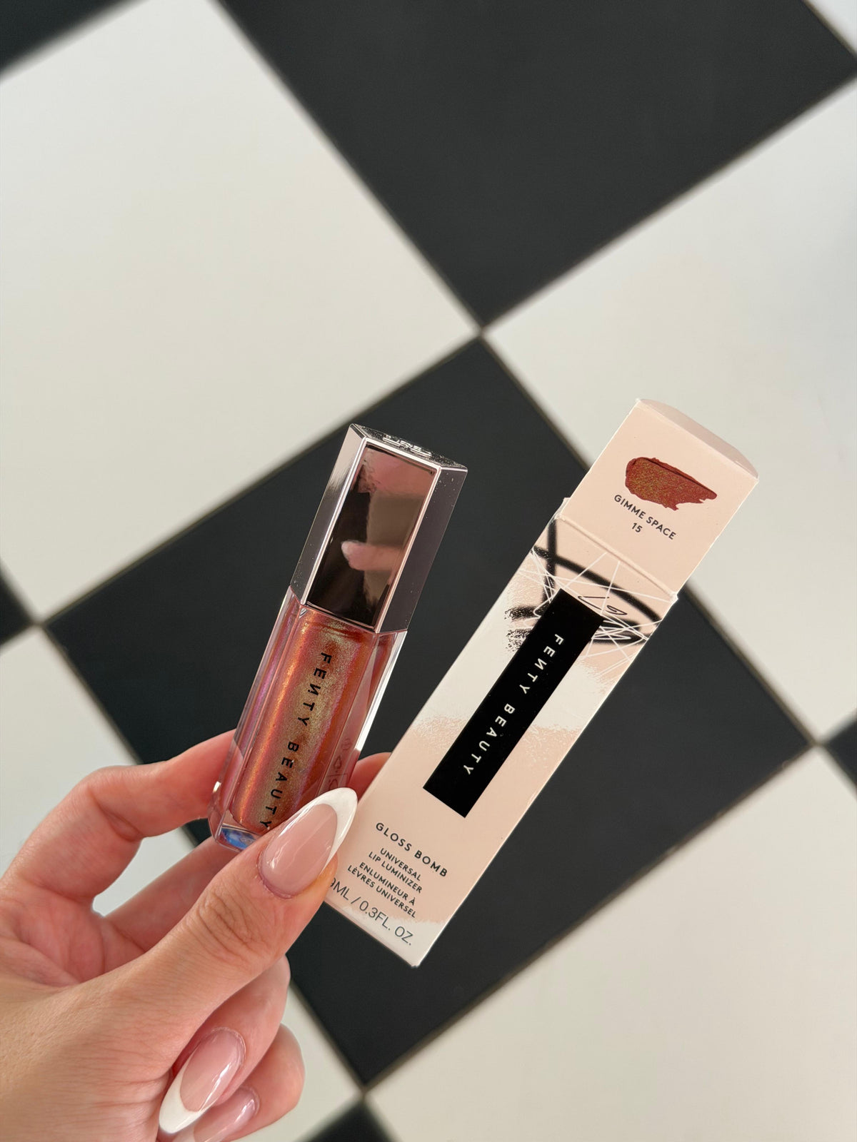 FENTY BEAUTY Gloss Bomb Universal Lip Luminizer (15)