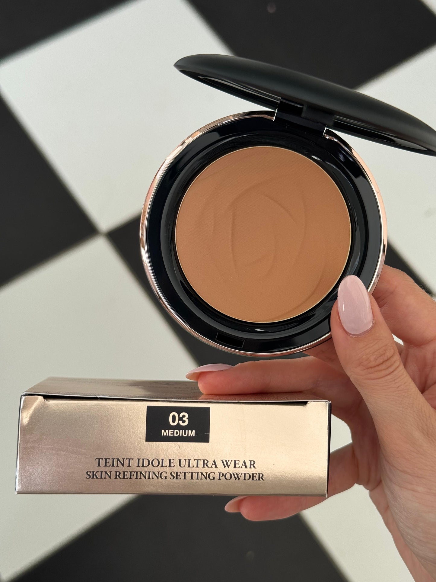 LANCÔME Teint Idole Ultra Wear Skin Refining Setting Powder
All-Day Setting & Pore-Blurring