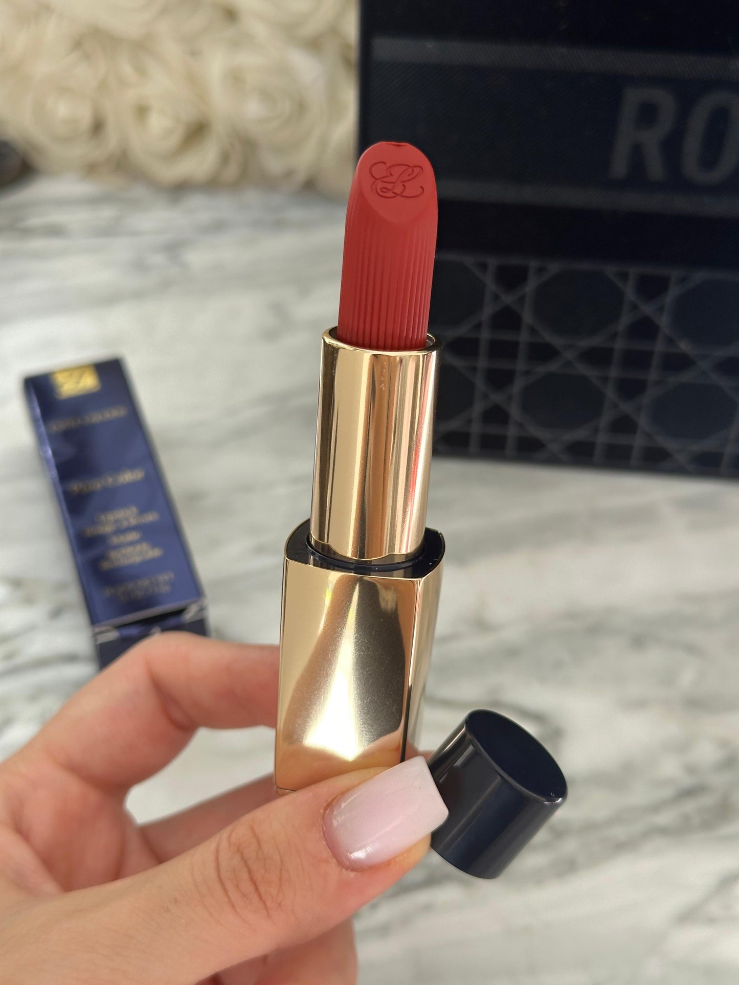 ESTÉE LAUDER Pure Color
Creme Lipstick (569)