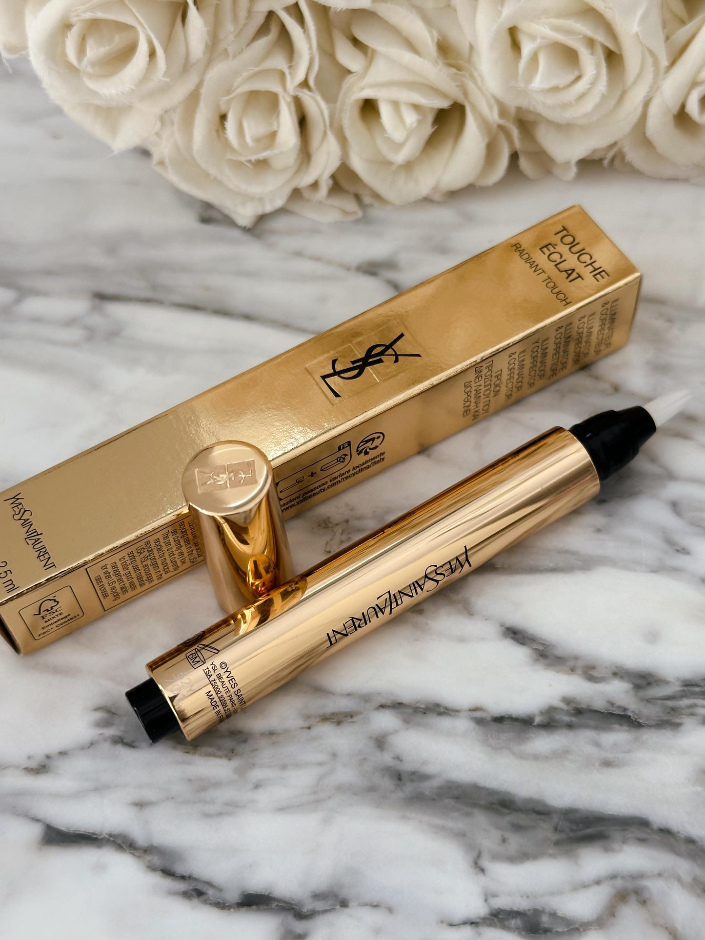 YSL Touche Éclat Radiant Touch - Illuminating Pen