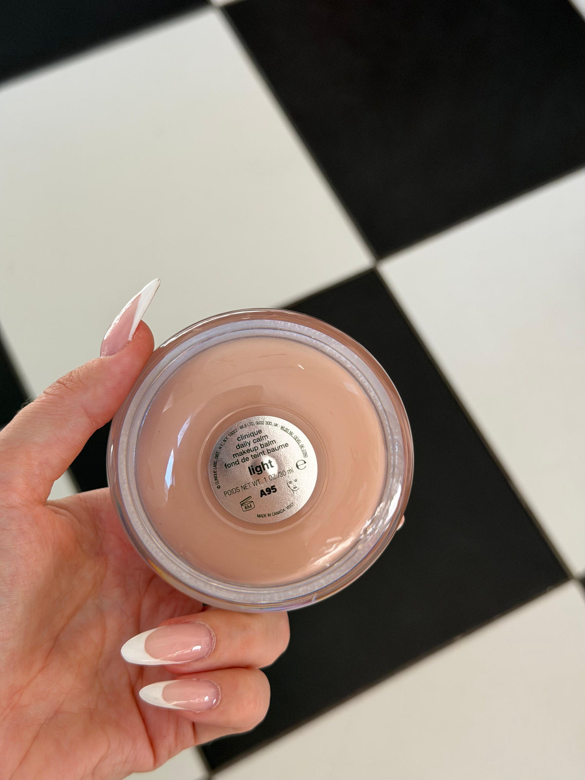 CLINIQUE Daily Calm™ Makeup Balm - Light