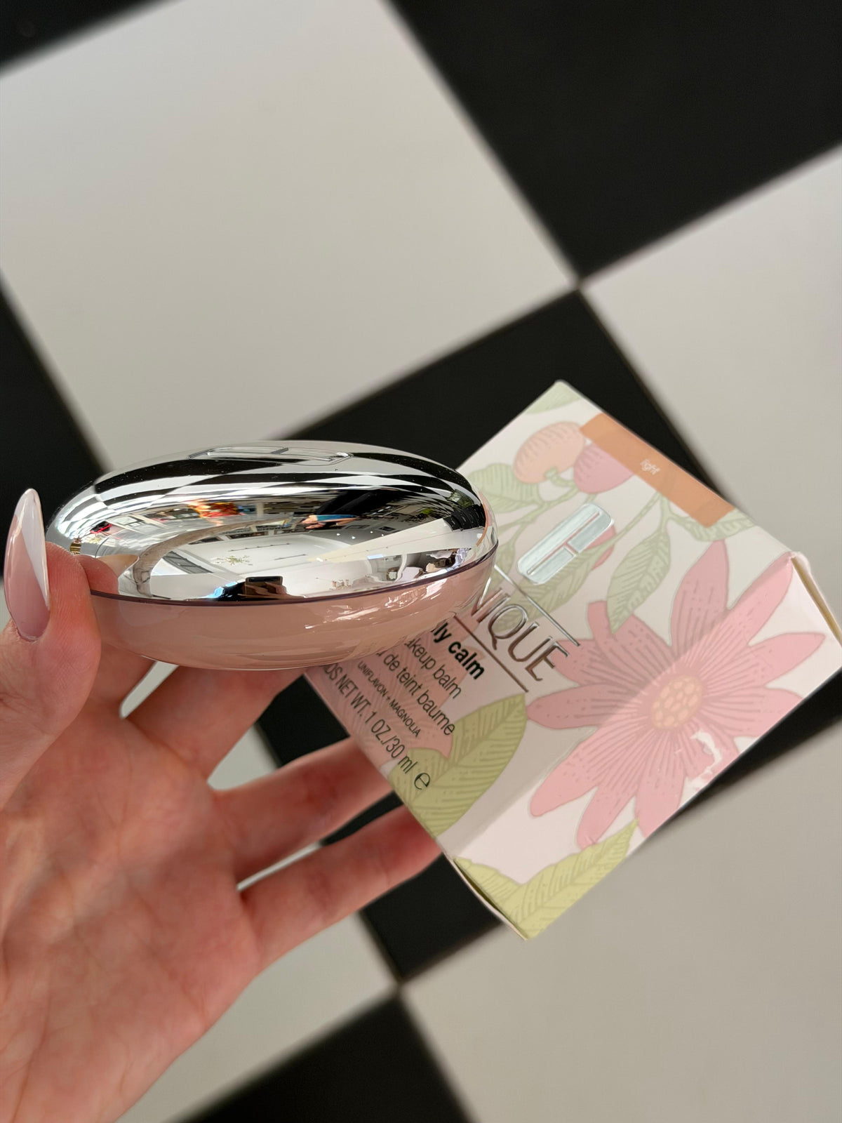 CLINIQUE Daily Calm™ Makeup Balm - Light