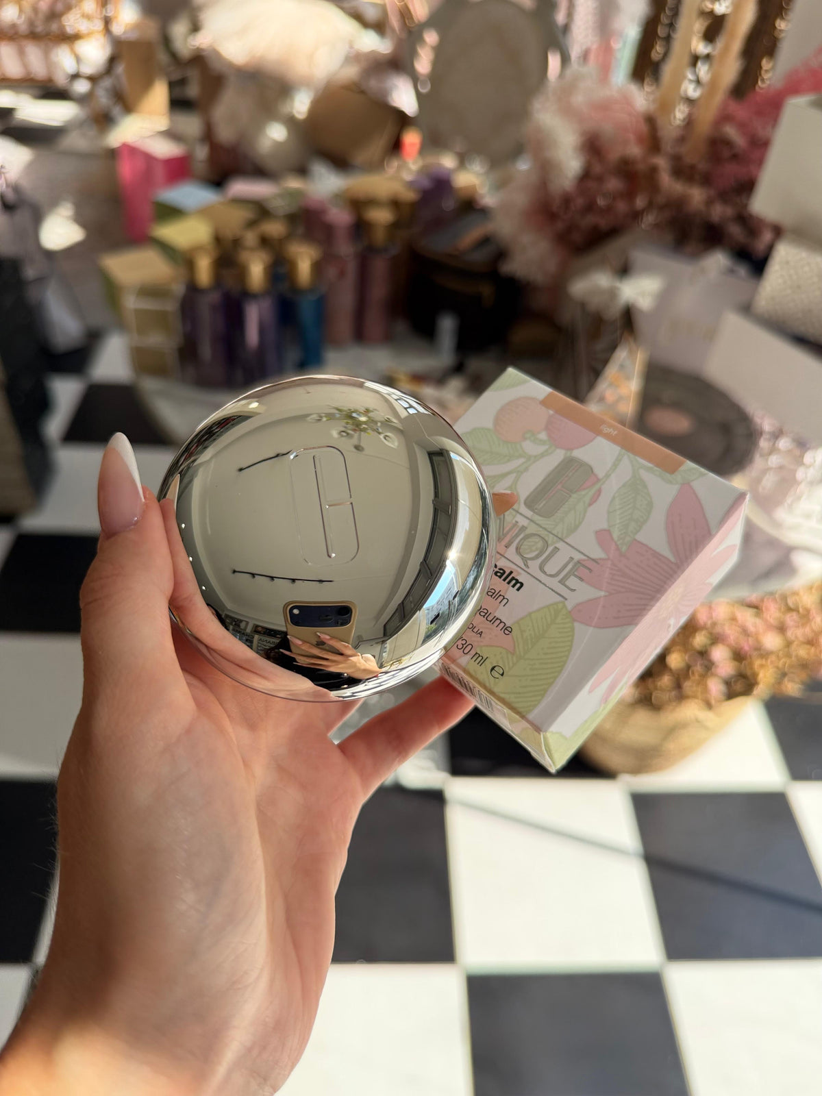 CLINIQUE Daily Calm™ Makeup Balm - Light