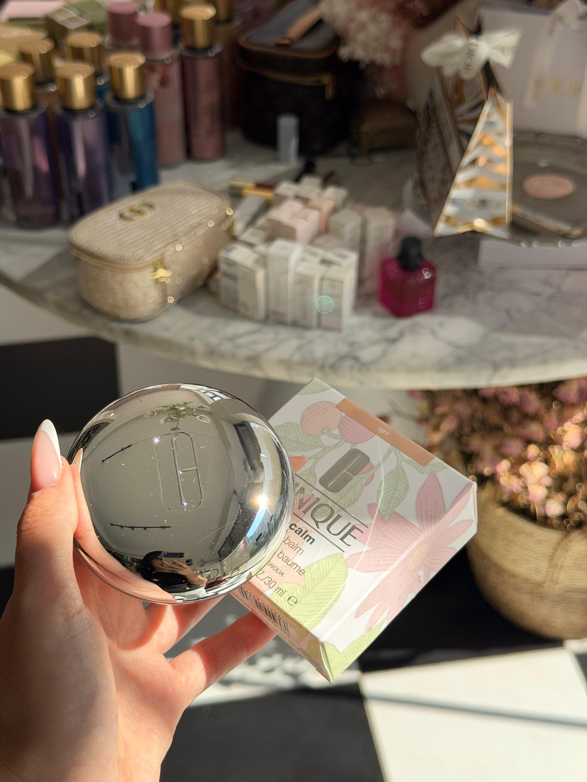 CLINIQUE Daily Calm™ Makeup Balm - Light