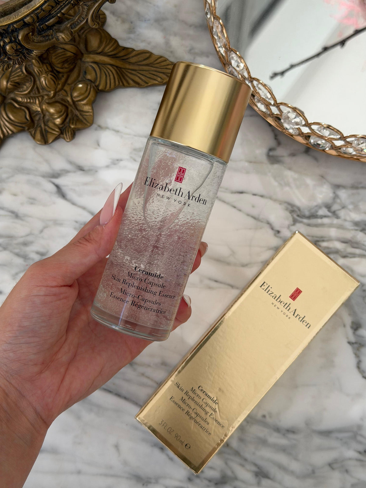 ELIZABETH ARDEN Ceramide Micro Capsule Skin Repleneshing Essence