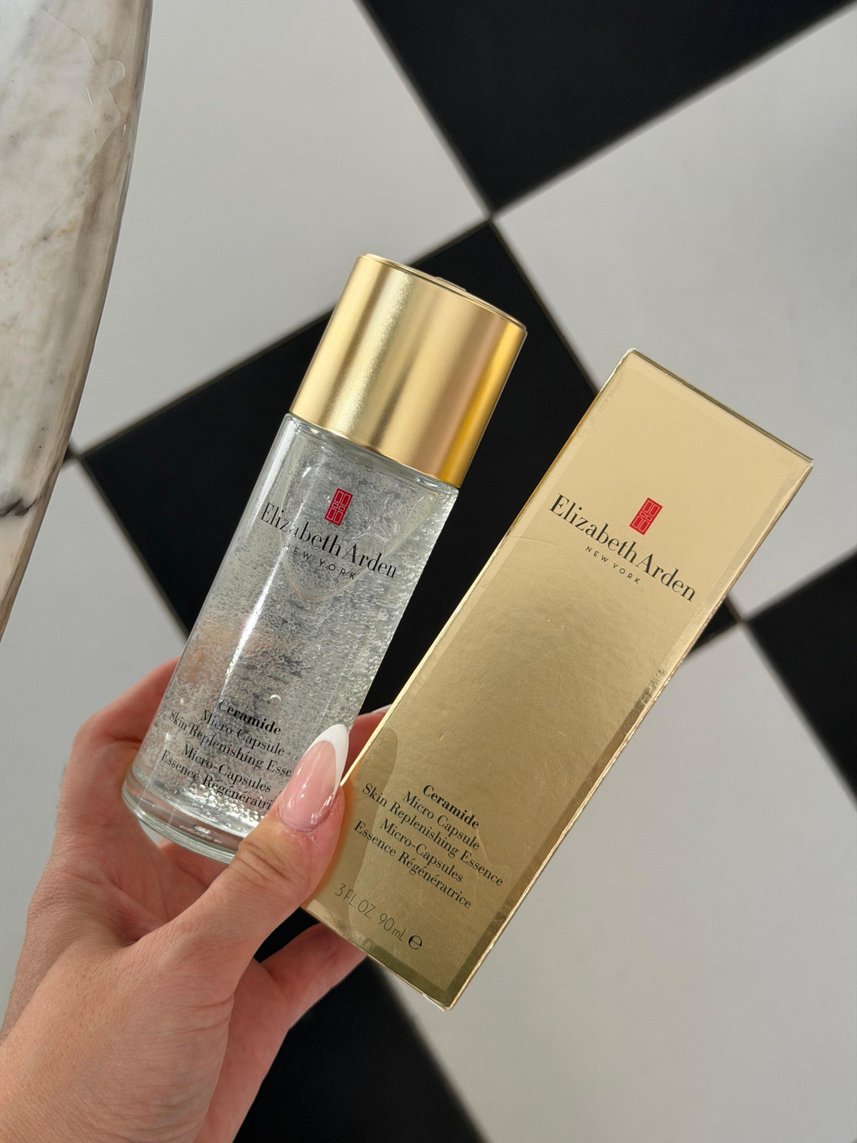 ELIZABETH ARDEN Ceramide Micro Capsule Skin Repleneshing Essence