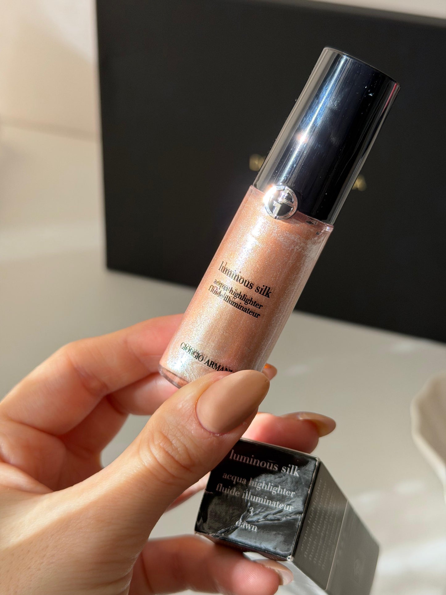 ARMANI Luminous Silk Acqua Highlighter (3)