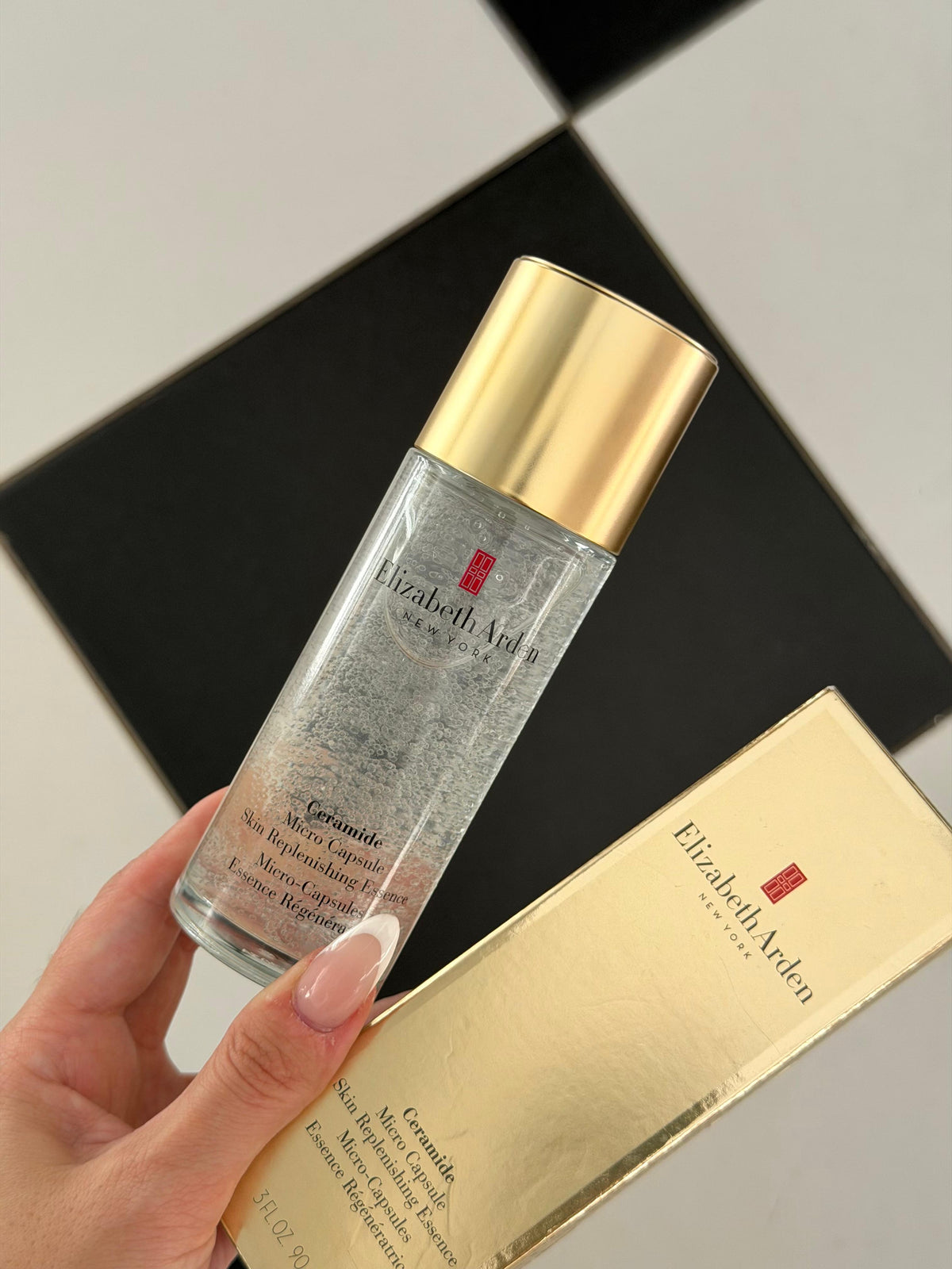 ELIZABETH ARDEN Ceramide Micro Capsule Skin Repleneshing Essence