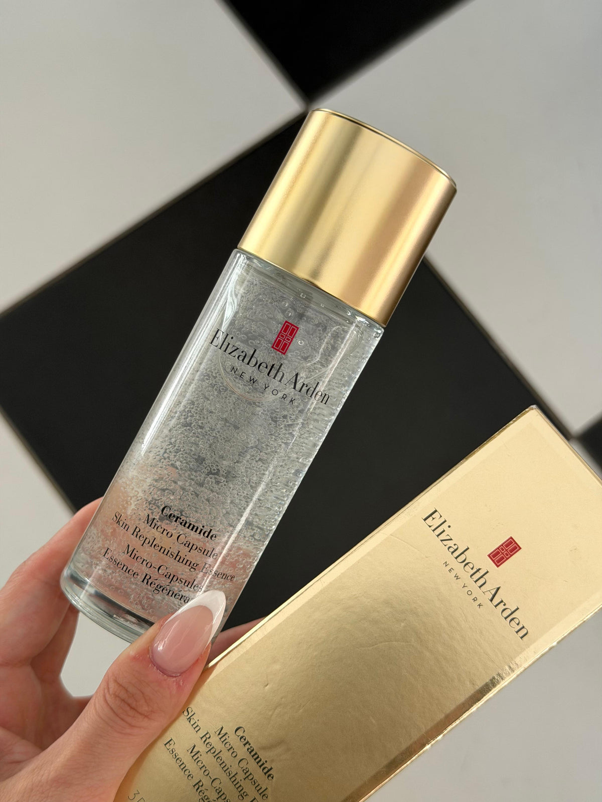 ELIZABETH ARDEN Ceramide Micro Capsule Skin Repleneshing Essence