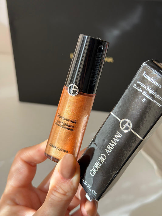 ARMANI Luminous Silk Acqua Highlighter (5)