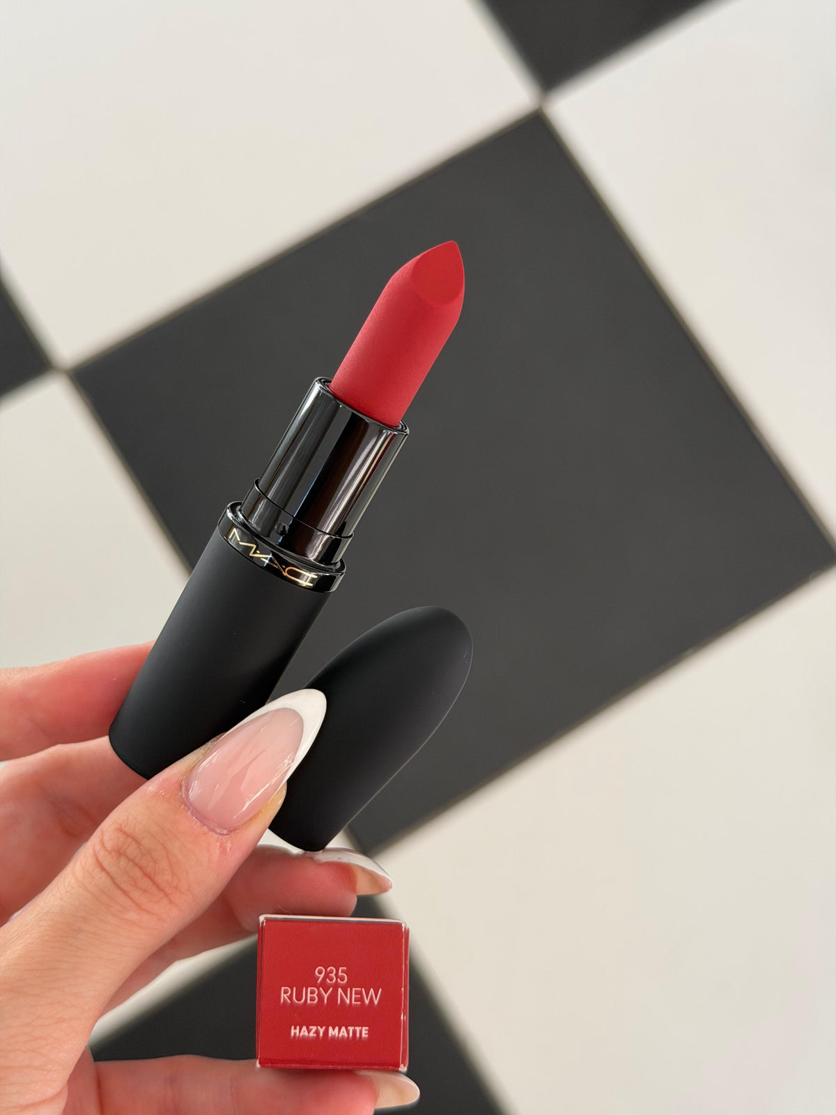 MAC PowderKiss Hazy Matte Lipstick (935) 10HR Hydrating Longwear, Blurs Lips