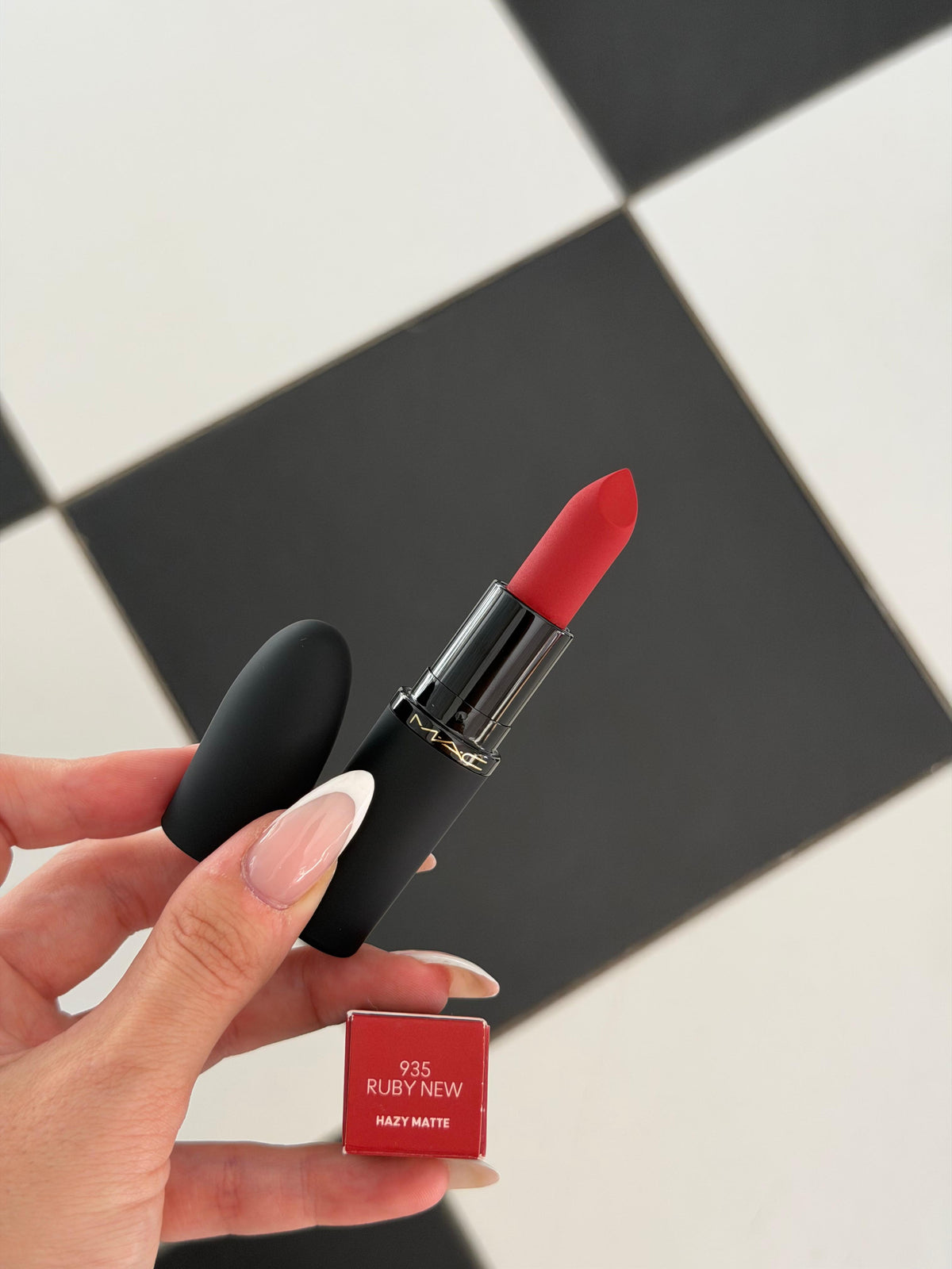MAC PowderKiss Hazy Matte Lipstick (935) 10HR Hydrating Longwear, Blurs Lips
