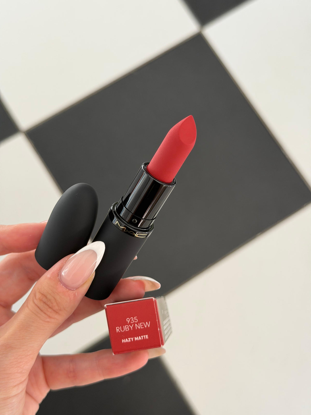 MAC PowderKiss Hazy Matte Lipstick (935) 10HR Hydrating Longwear, Blurs Lips