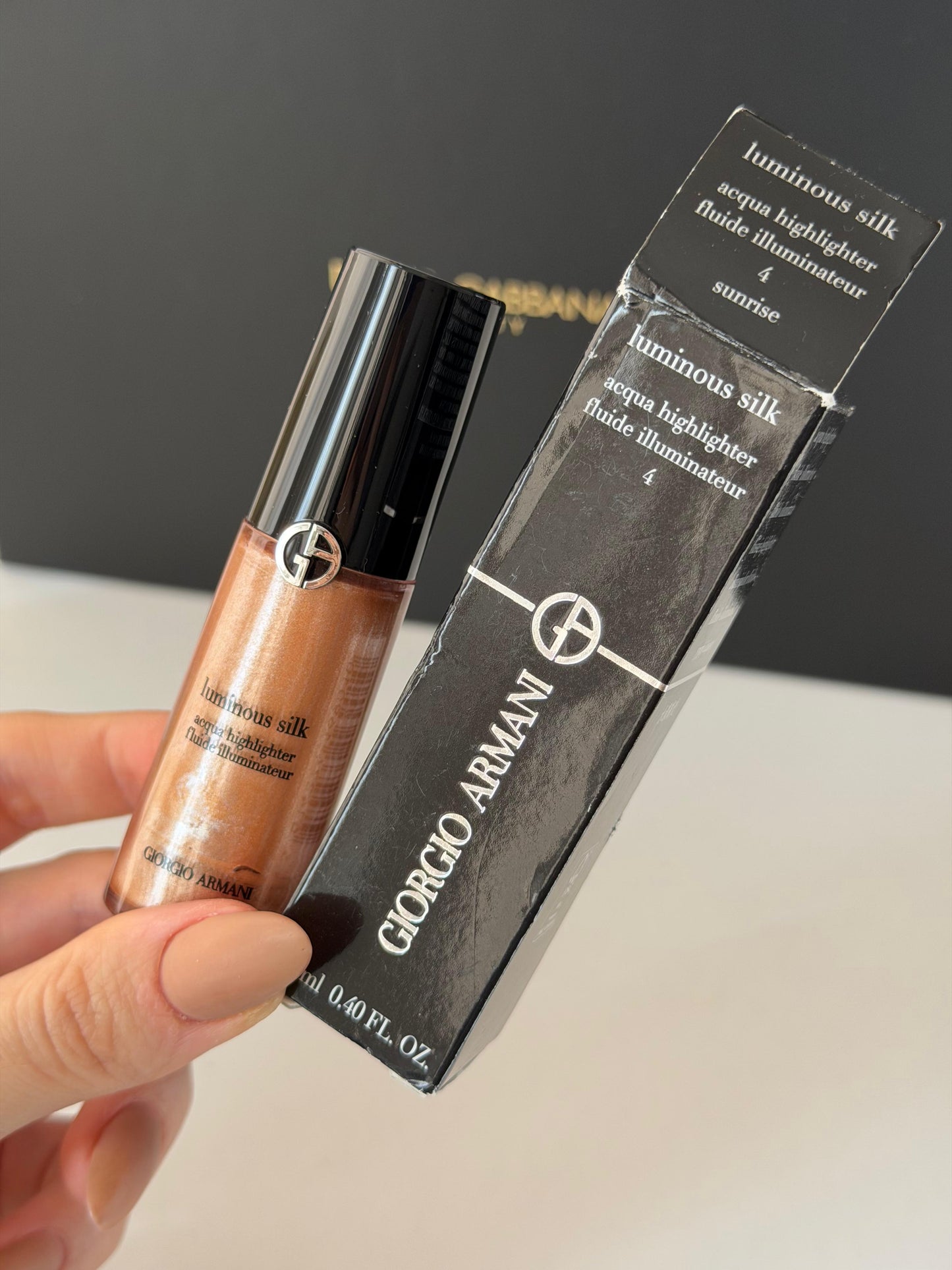 ARMANI Luminous Silk Acqua Highlighter (4)