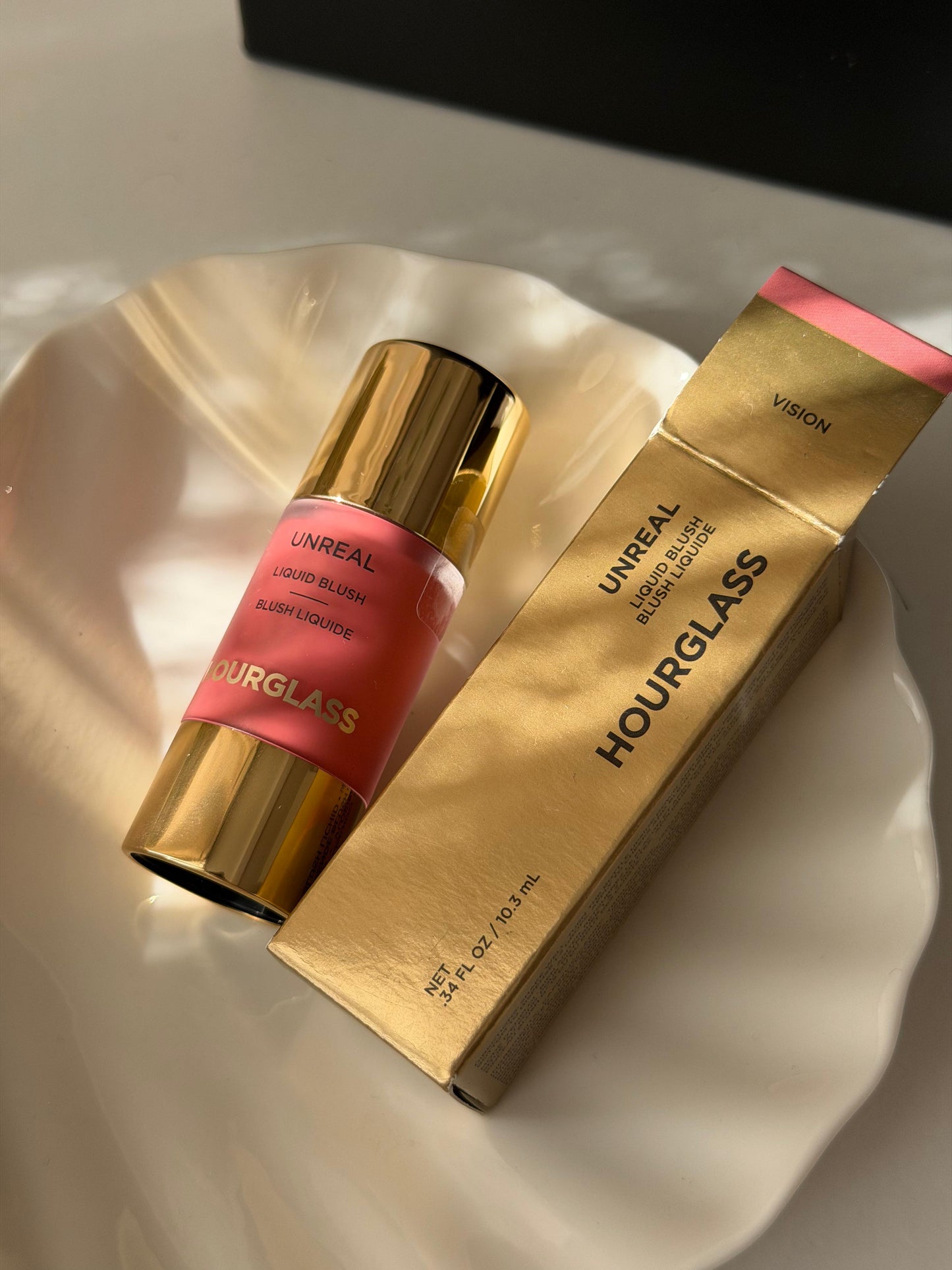 HOURGLASS Unreal Liquid Blush - Vision
All Day, Weightless Wear - Natural Finish