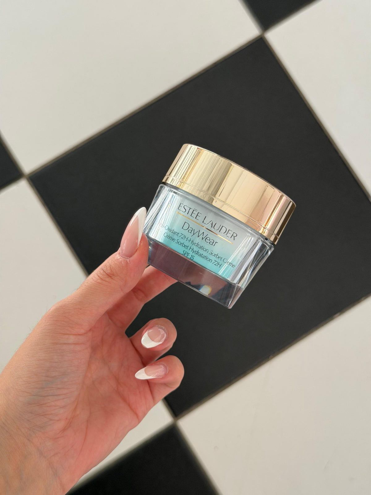 ESTEE LAUDER DayWear Moisturizer
Anti-Oxidant 72H-Hydration Sorbet Creme SPF15 - Normal/Combination Skin