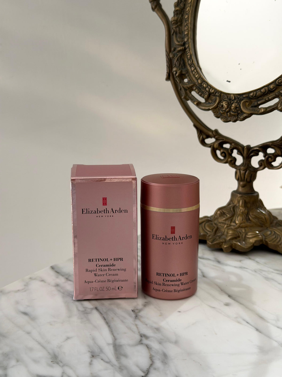 ELIZABETH ARDEN Retinol + HPR Ceramide Rapid Skin-Renewing Water Cream