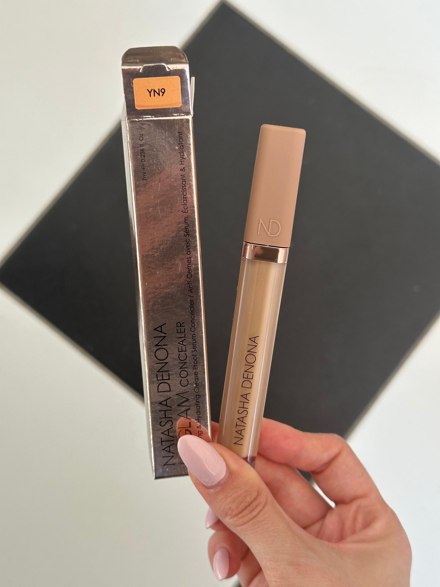 NATASHA DENONA Hy-Glam
Brightening & Hydrating Crease-Proof Serum Concealer