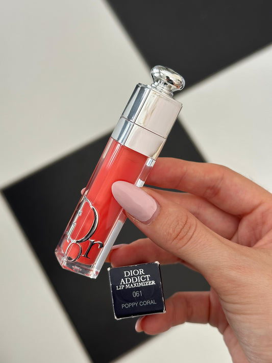DIOR Addict Lip Maximizer (061)
Plumping Gloss - Instant and Long-Term Volume Effect - 24h Hydration