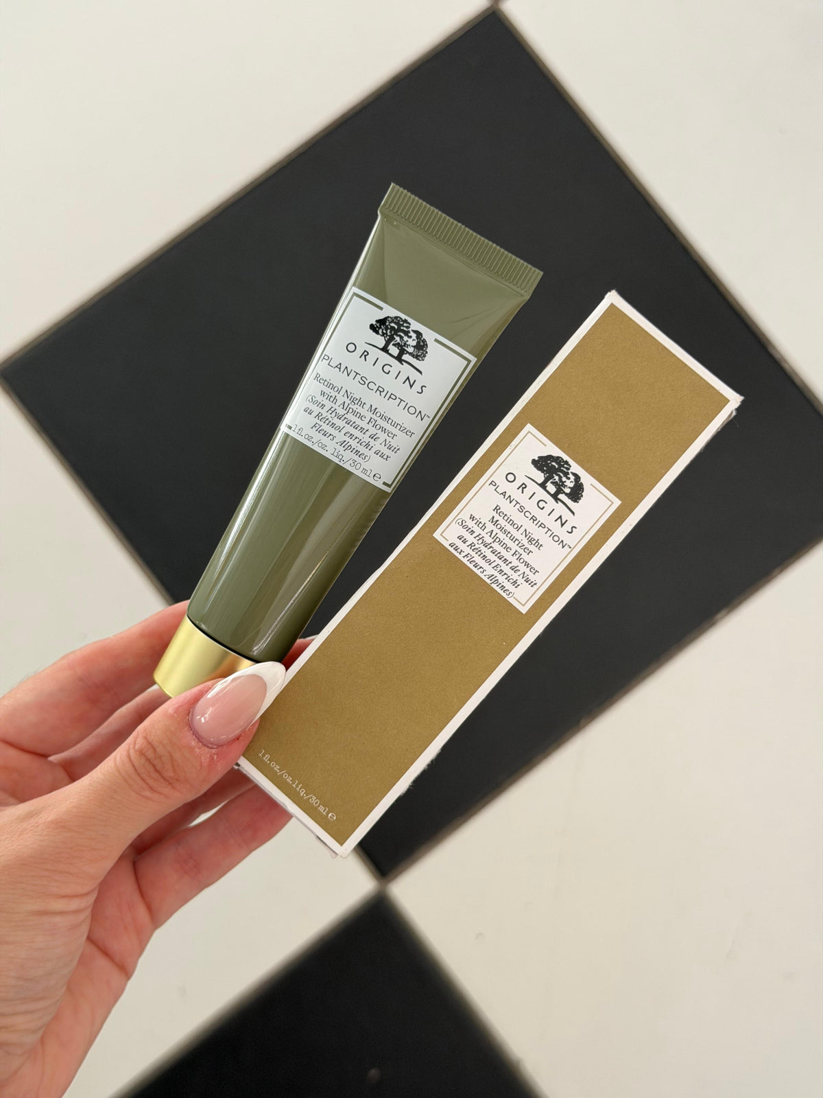 ORIGINS Plantscription™
Retinol Night Moisturizer With Alpin Flower - All Skin Types