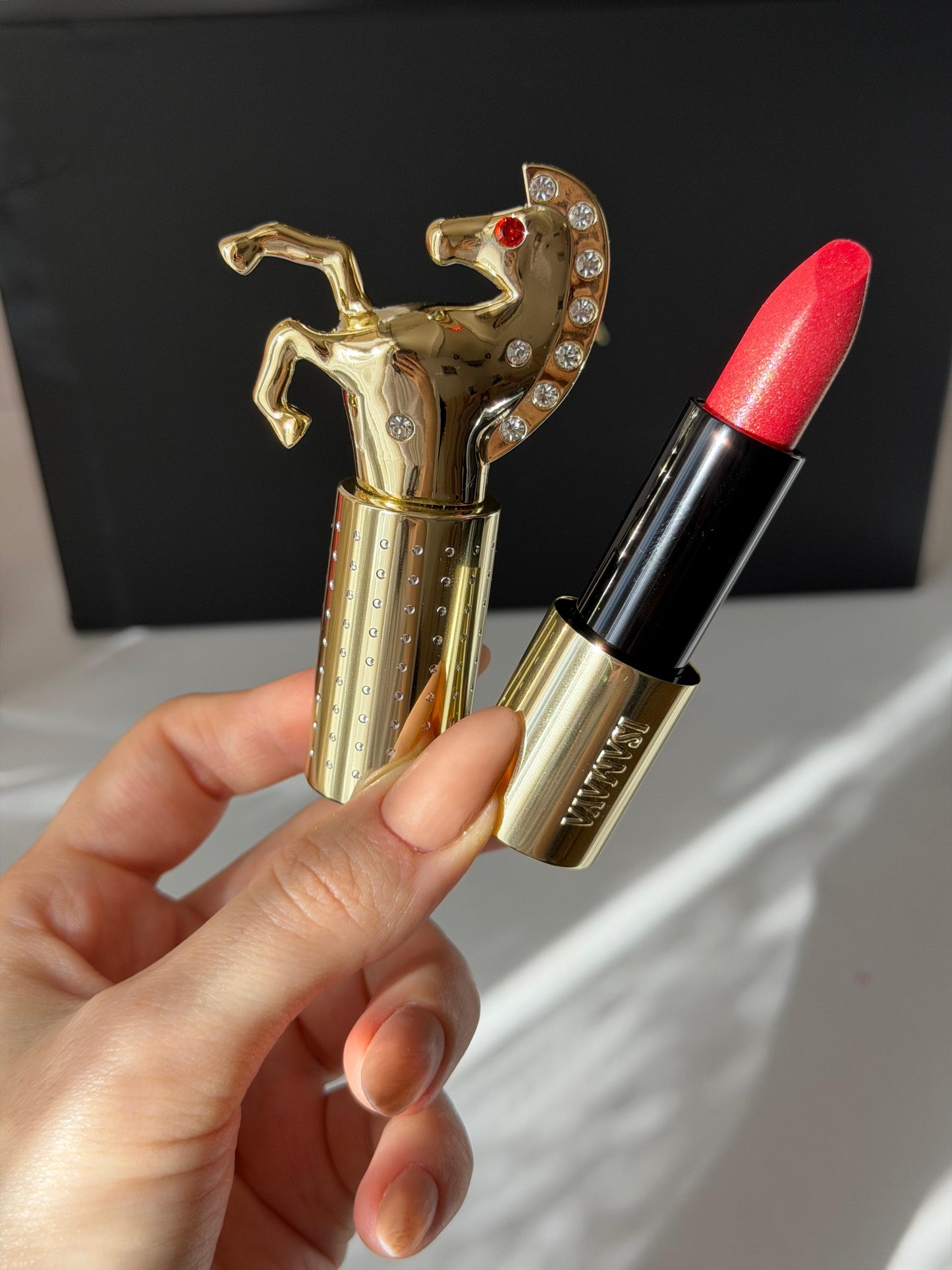 ISAMAYA Luckykiss Diamond Lip Glow - Bluff