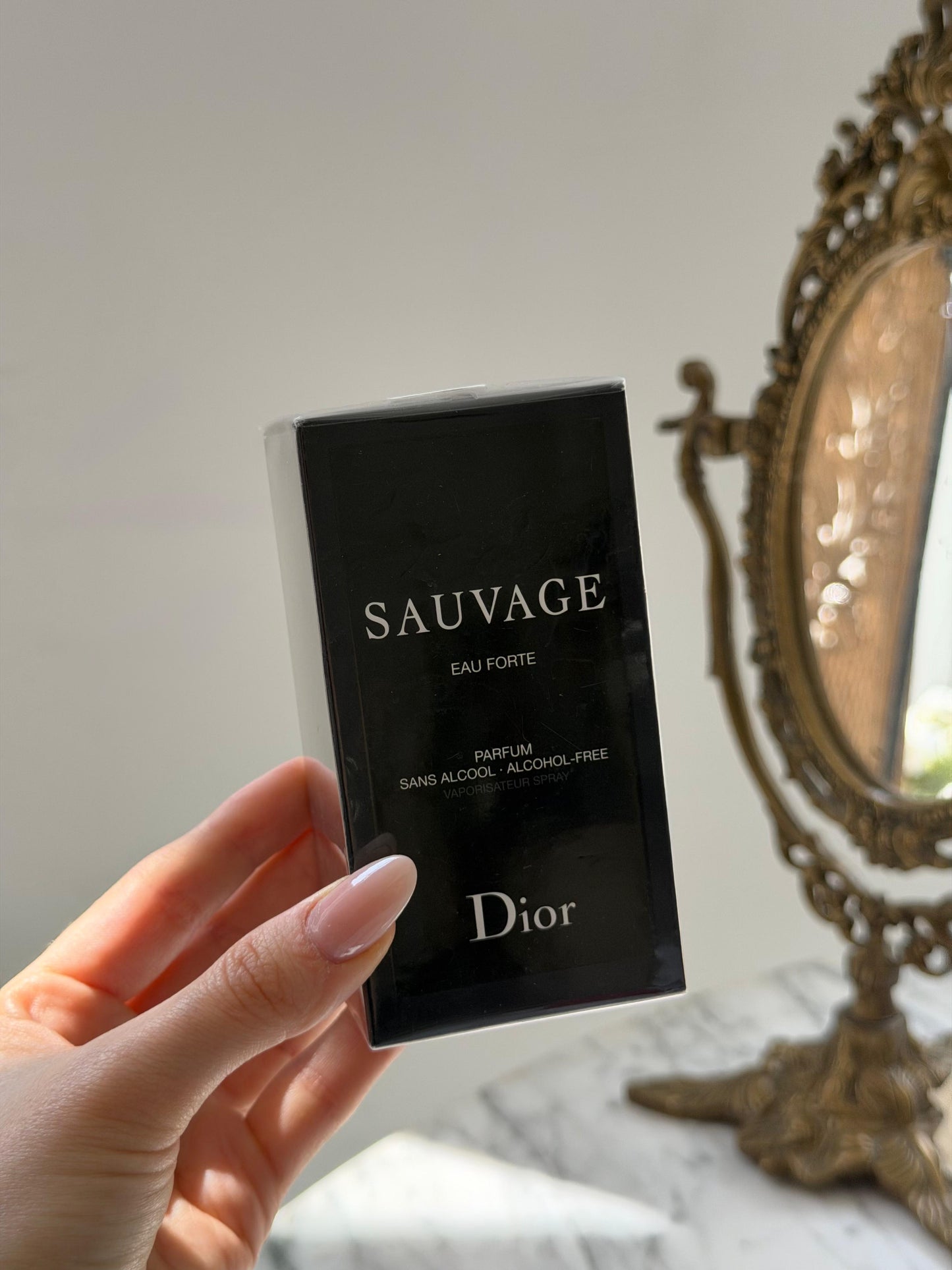 DIOR Sauvage Eau Forte Parfum
Alcohol-Free Fragrance - Fresh And Intense Notes