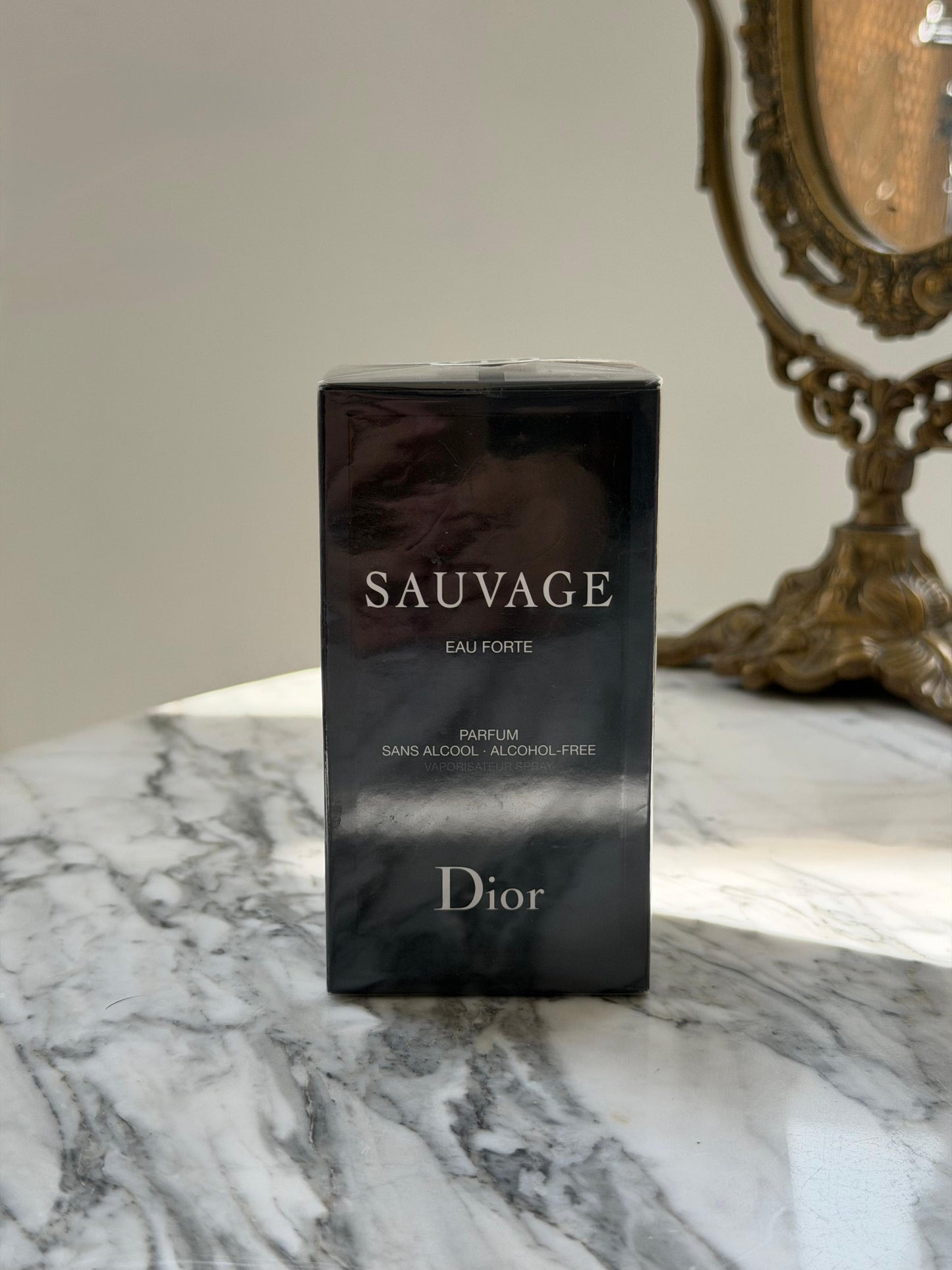 DIOR Sauvage Eau Forte Parfum
Alcohol-Free Fragrance - Fresh And Intense Notes