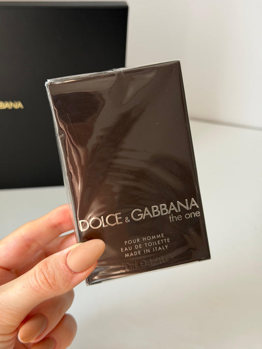 DOLCE&GABBANA The One Pour Homme - Eau De Toilette
Aromatic Woody Notes