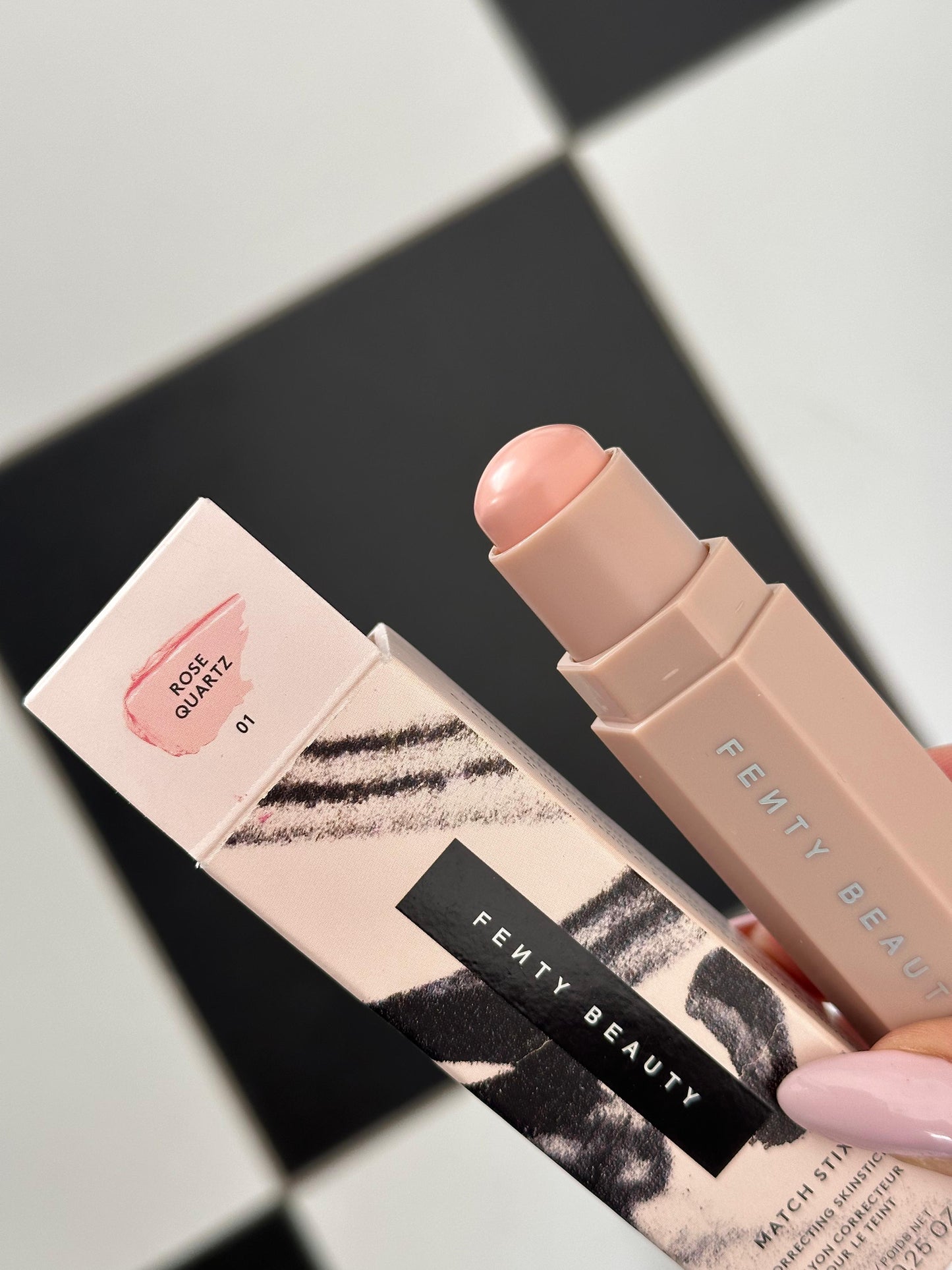 FENTY Match Stix Correcting Skinstick (01)