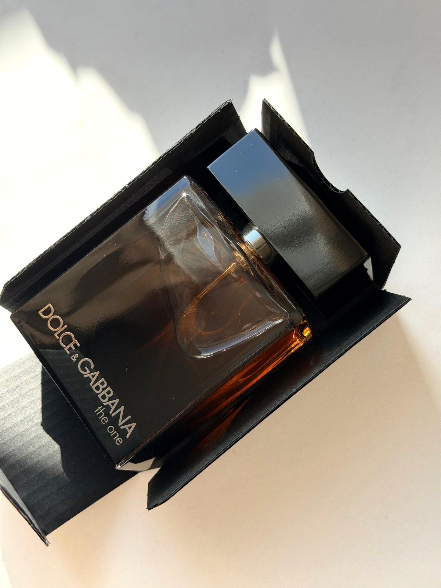 DOLCE&GABBANA The One Pour Homme - Eau De Parfum
Aromatic Ambery Notes