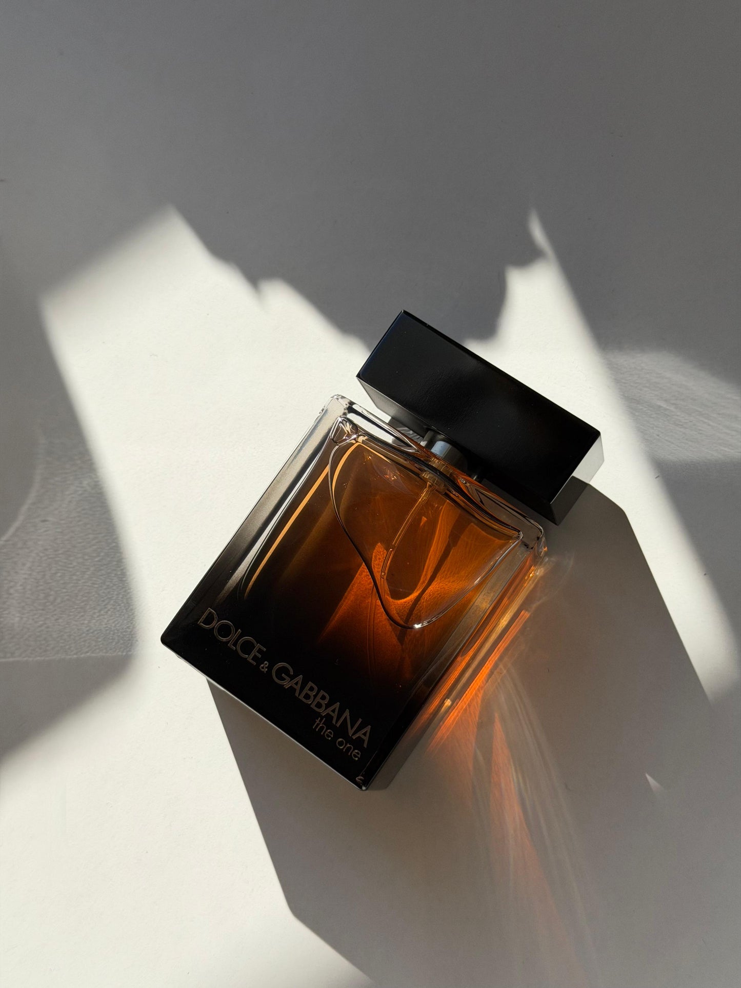 DOLCE&GABBANA The One Pour Homme - Eau De Parfum
Aromatic Ambery Notes