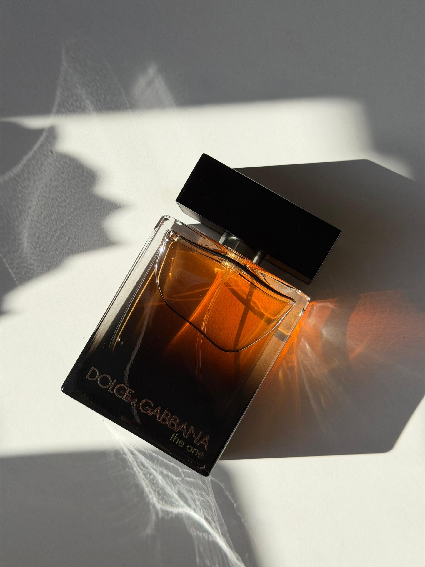 DOLCE&GABBANA The One Pour Homme - Eau De Parfum
Aromatic Ambery Notes