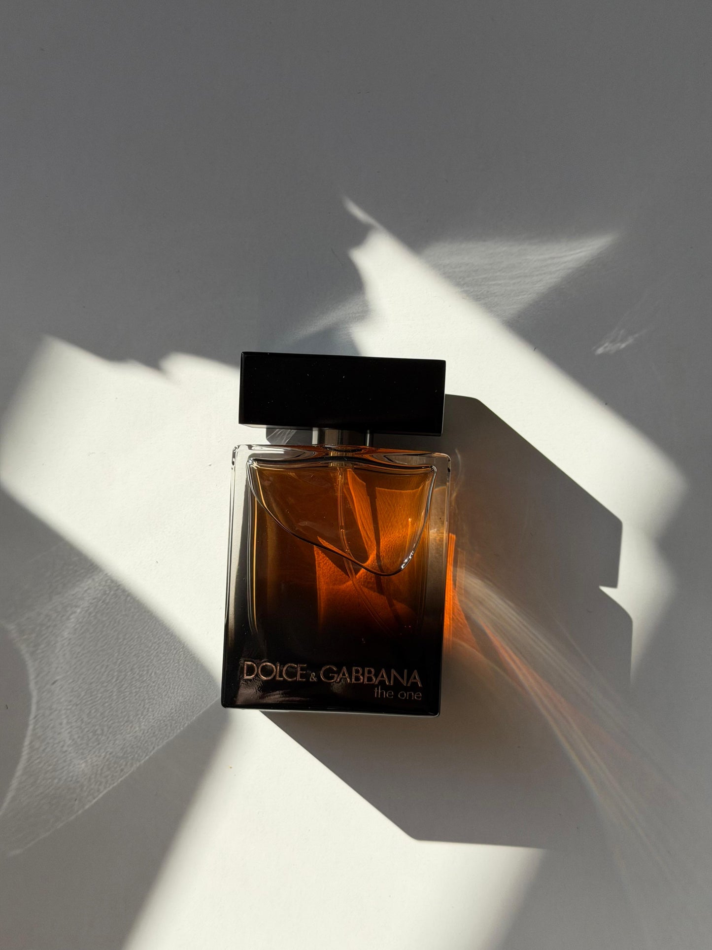 DOLCE&GABBANA The One Pour Homme - Eau De Parfum
Aromatic Ambery Notes