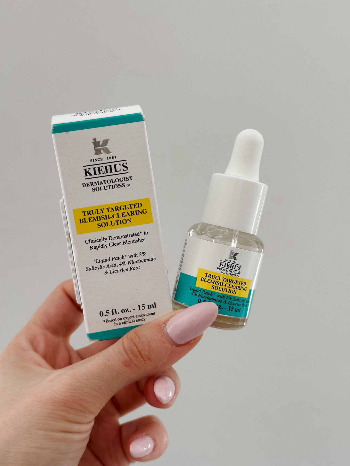 KIEHL’S Truly Targeted Acne-Clearing Pimple Patch with Salicylic Acid