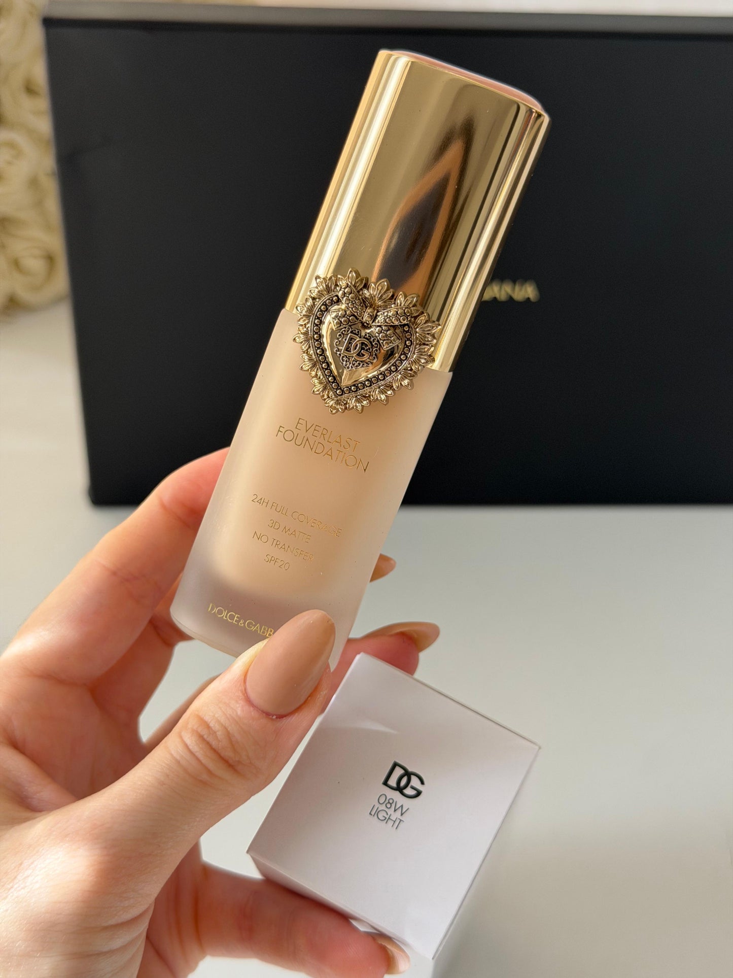 DOLCE&GABBANA Everlast Foundation (08W)
24H Full Coverage, 3D Matte, No Transfer SPF20