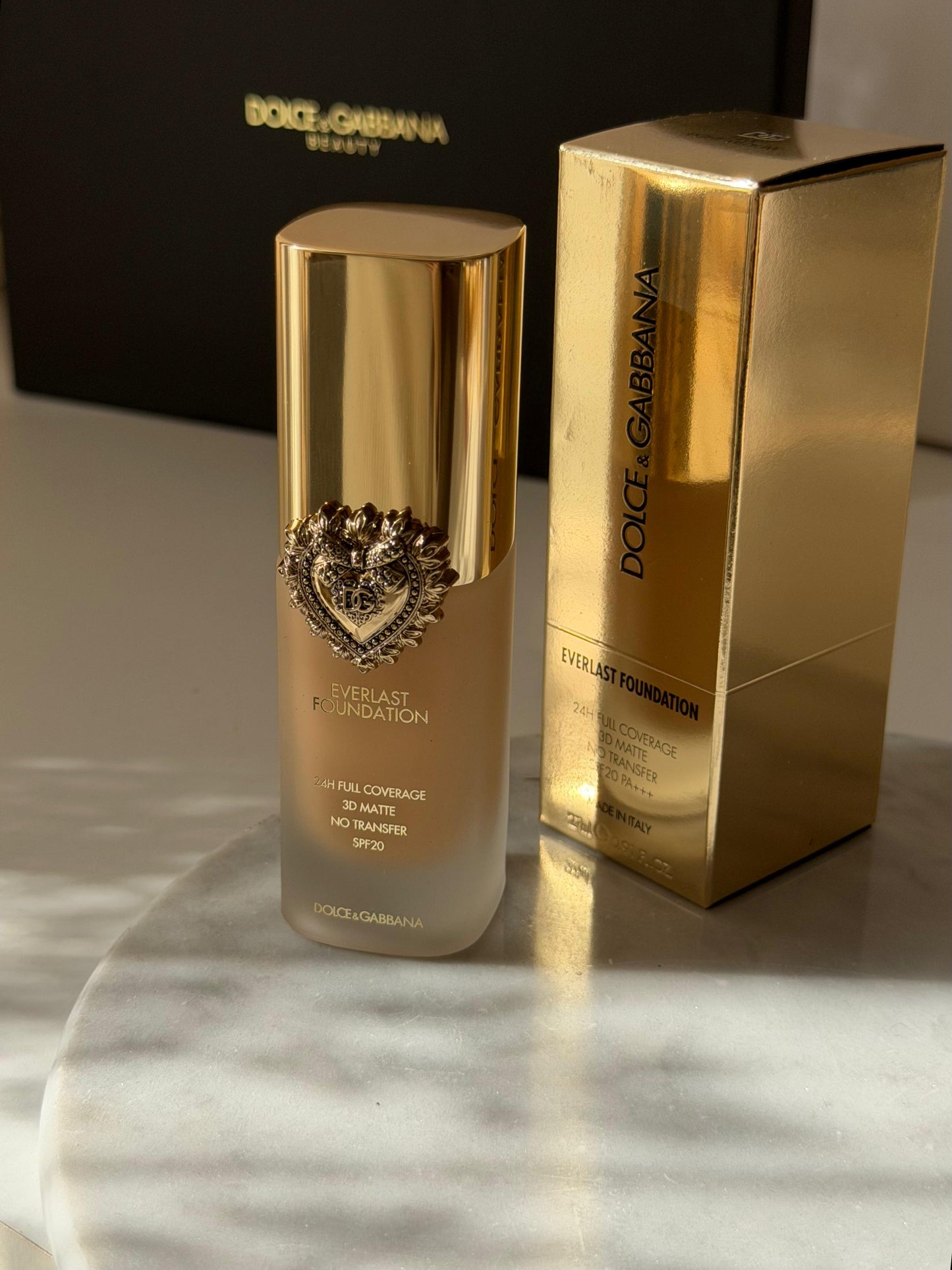 DOLCE&GABBANA Everlast Foundation (14W)
24H Full Coverage, 3D Matte, No Transfer SPF20