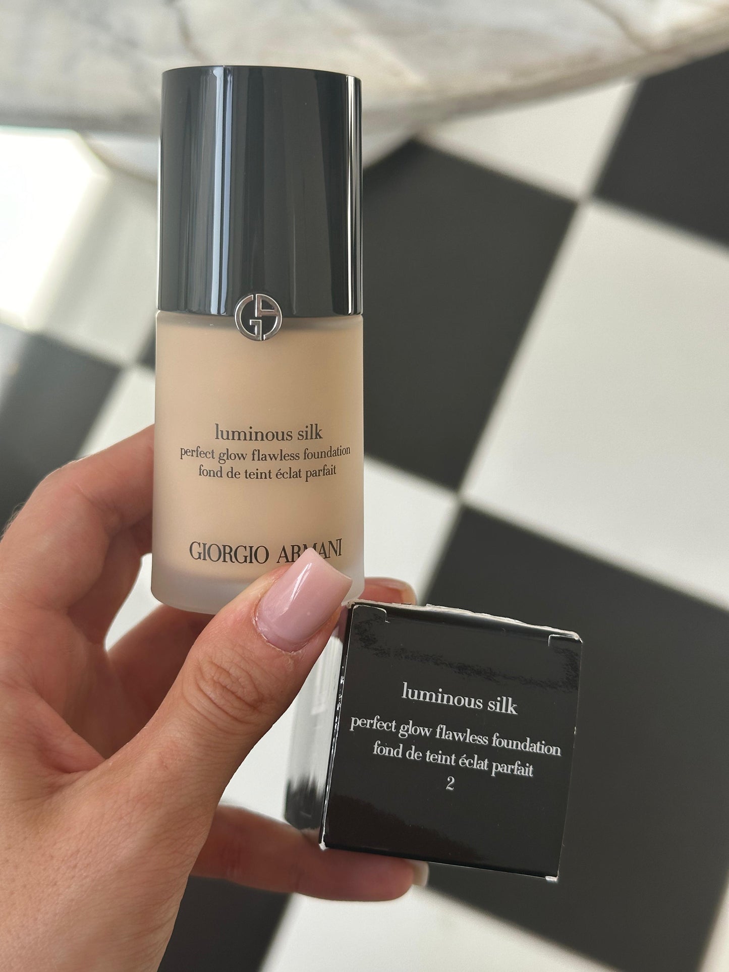 ARMANI Luminous Silk - Perfect Glow Flawless Foundation