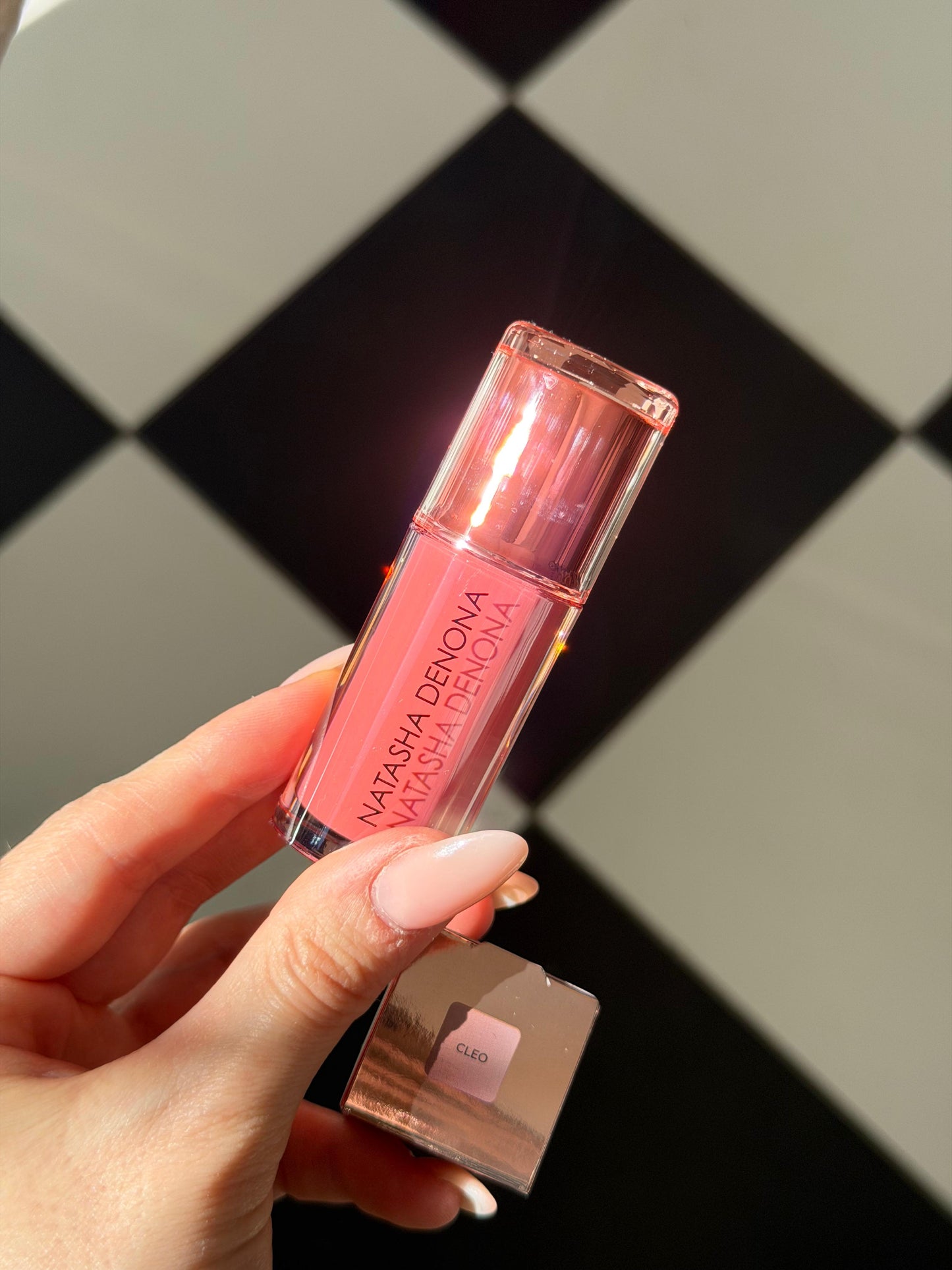 NATASHA DENONA Hy-Gloss
Hy-Brid Tinted Gloss Balm - Cleo