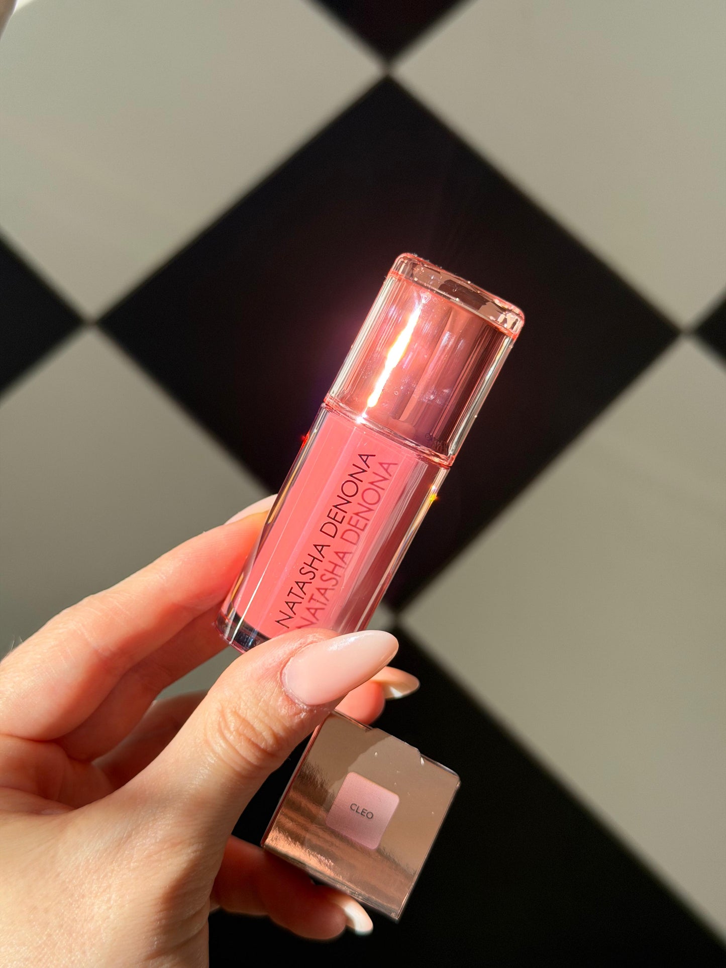 NATASHA DENONA Hy-Gloss
Hy-Brid Tinted Gloss Balm - Cleo