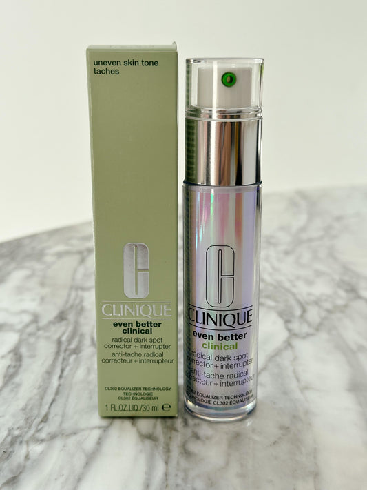 CLINIQUE Even Better Clinical™ Radical Dark Spot Corrector + Interrupter - All Skin Types